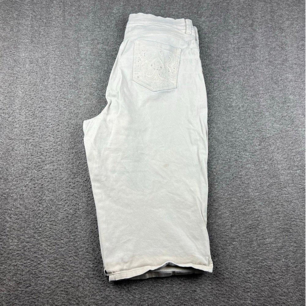 Gloria Vanderbilt Around Slimming White Women's‎ Jeans Size 16